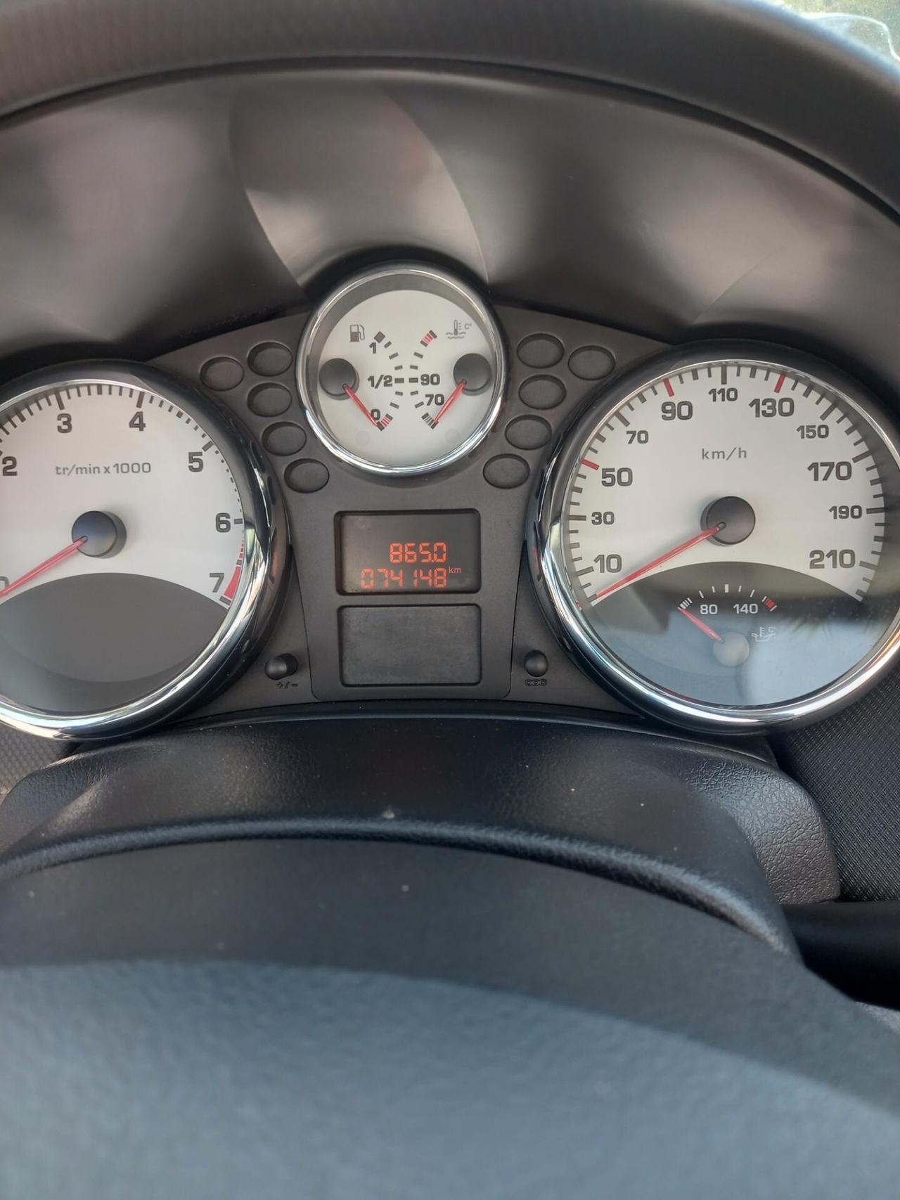 Peugeot 207 1.6 VTi 120CV CC aut. Féline CABRIO
