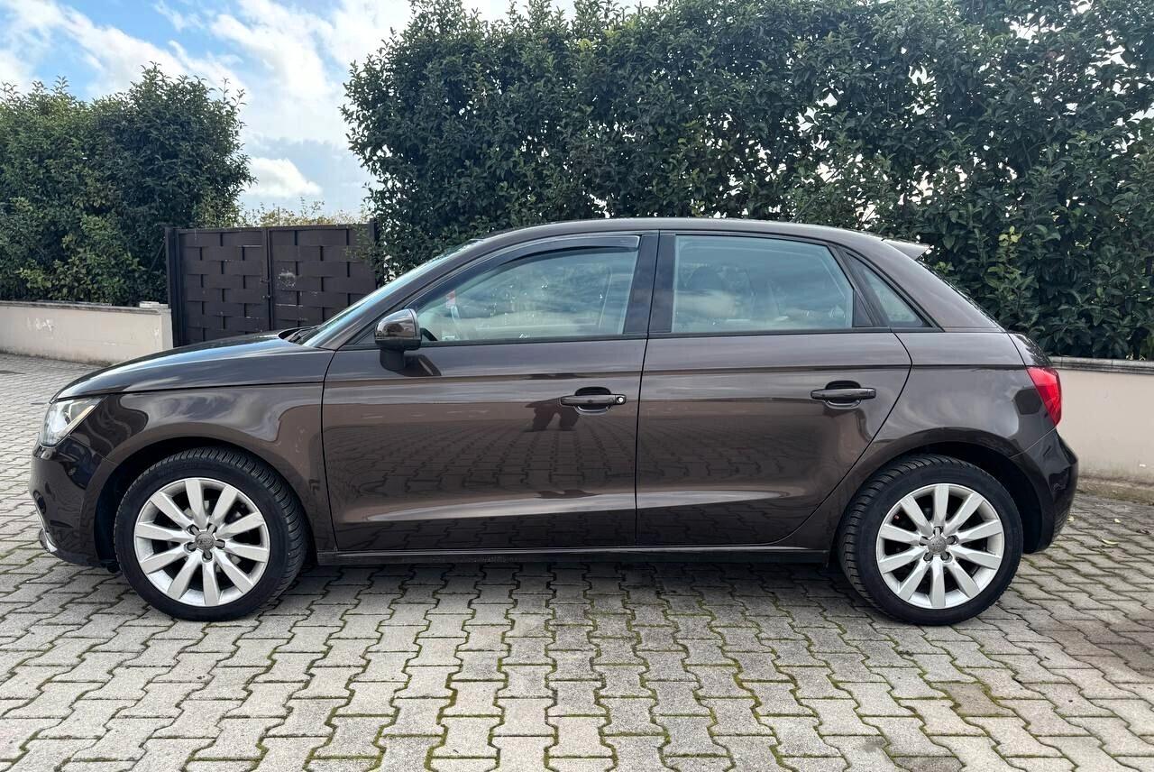 Audi A1 1.6 TDI S tronic line edition plus