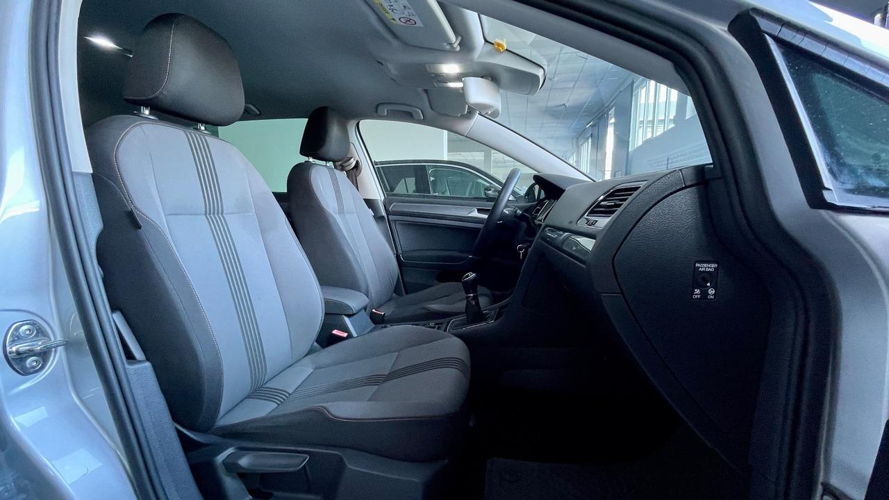 VOLKSWAGEN GOLF 1.6 COMFORT LINE BLUEMOTION TECHNOLOGY TDI 110 CV - FULL LED, NEOPATENTATI