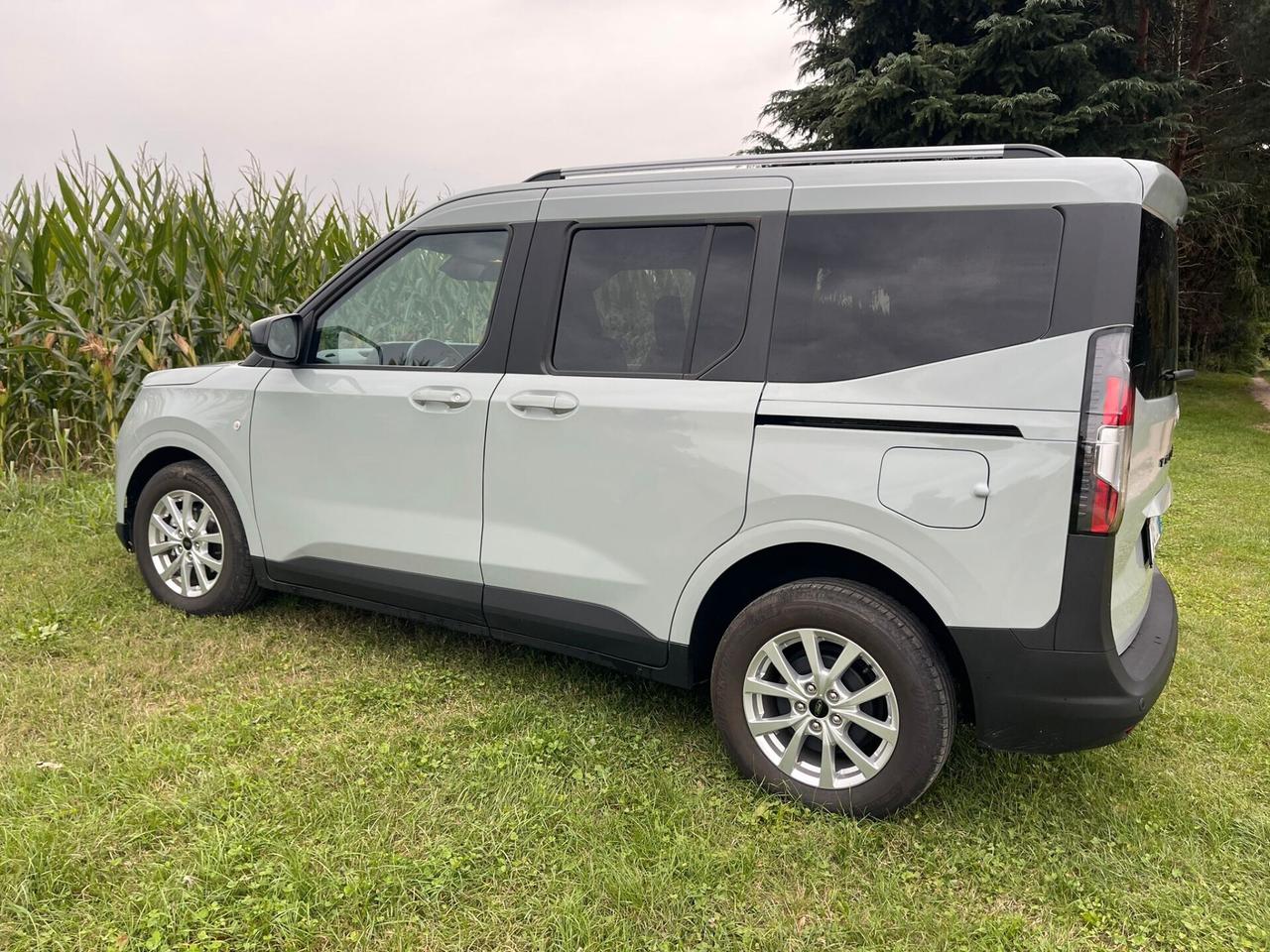 Ford Tourneo Courier Tourneo Courier 1.0 EcoBoost Titanium