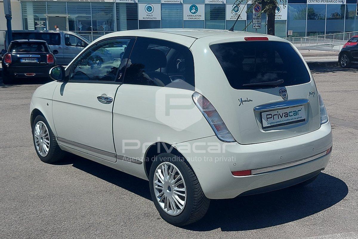 LANCIA Ypsilon 1.3 MJT 75 CV MomoDesign