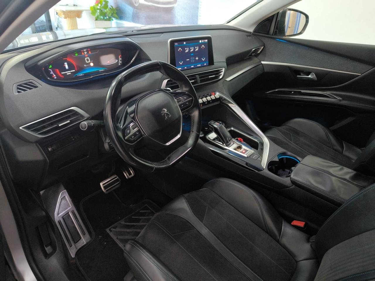 Peugeot 5008 BlueHDi 120 S&S EAT6 Crossway