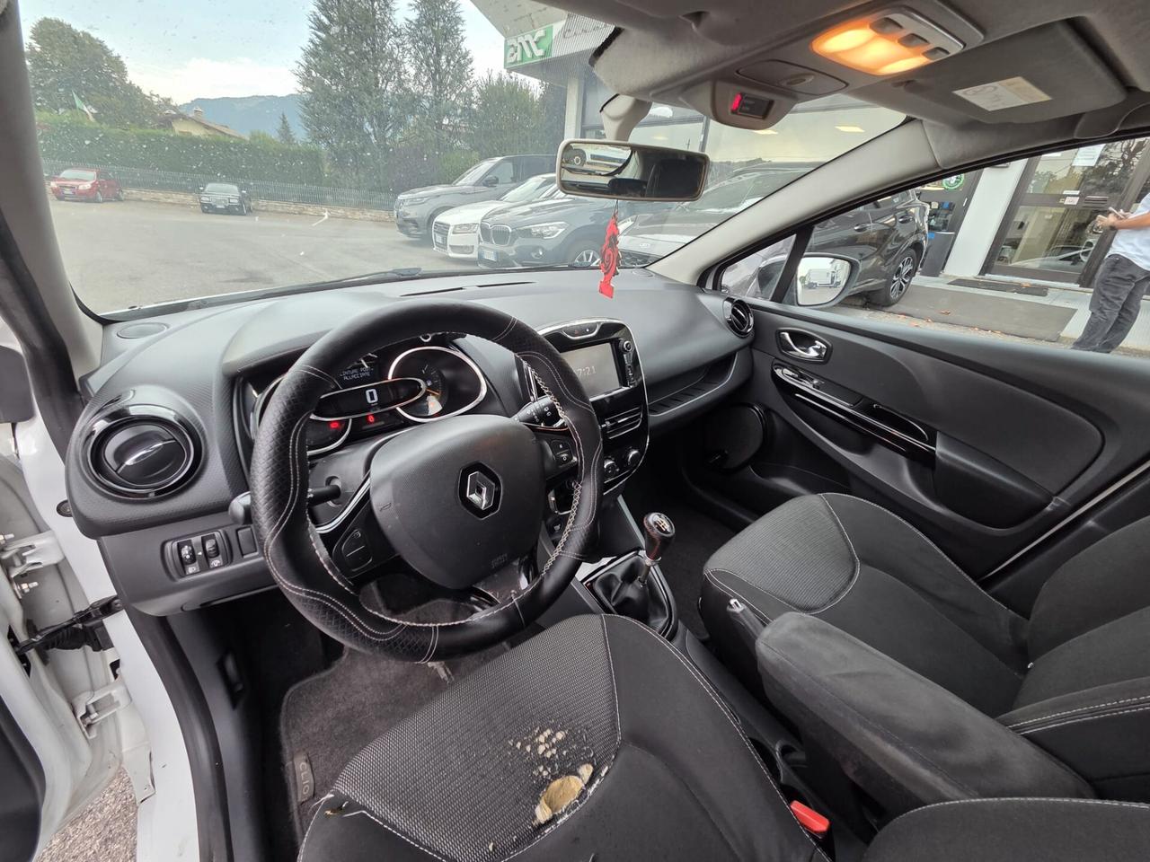 Renault Clio 1.2 75CV 5 porte Wave NEOPATENTATI