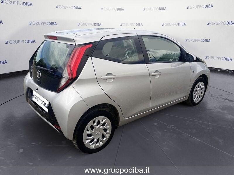 Toyota Aygo II 2018 5p 5p 1.0 x-play 72cv