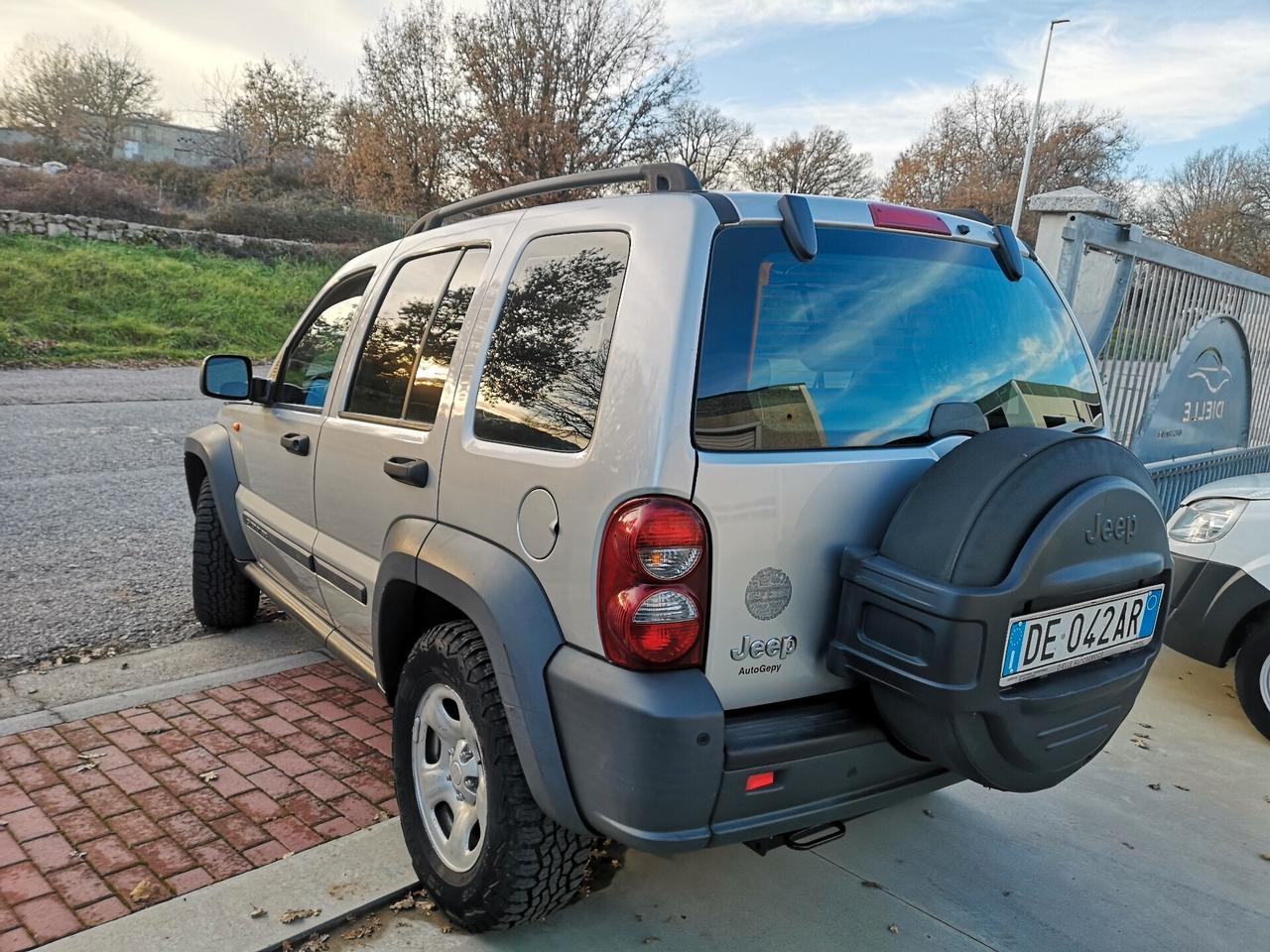 Jeep Cherokee 2.8 CRD Sport