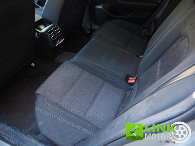 VOLKSWAGEN Passat Variant 2.0 TDI DSG Executive BlueMotion Tech.