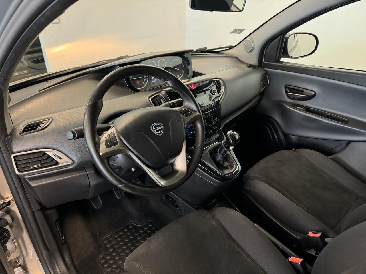 Lancia Ypsilon 1.2 69 CV 5 porte GPL Ecochic Elefantino