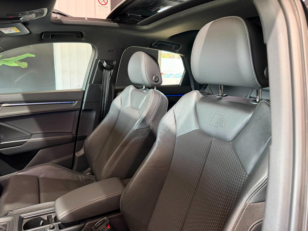 Audi Q3 SPB 35 TDI quattro S-Tronic S-Line Identity Black