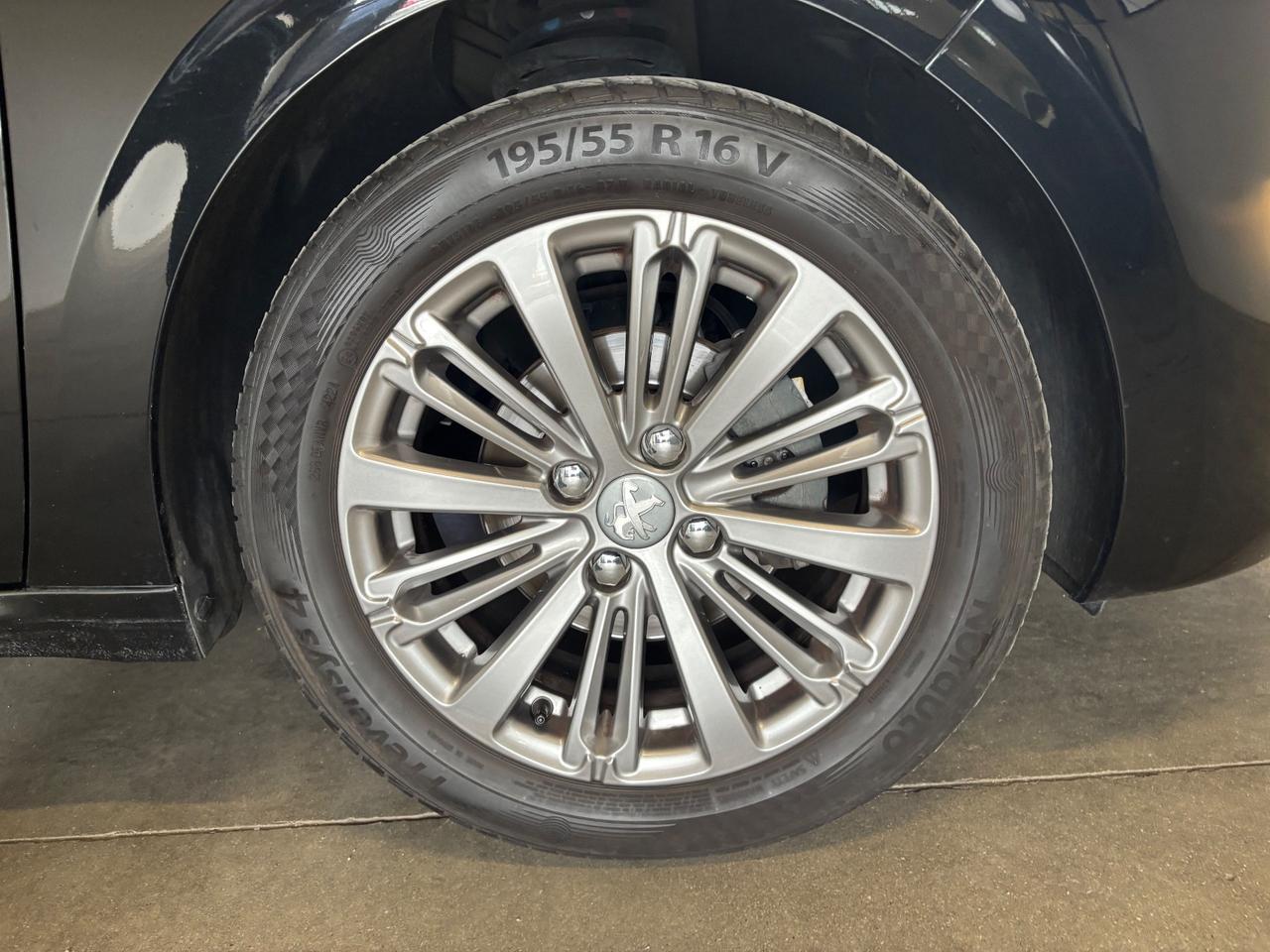 Peugeot 208 1.2 BENZINA/GPL | OK NEOPATENTATI |