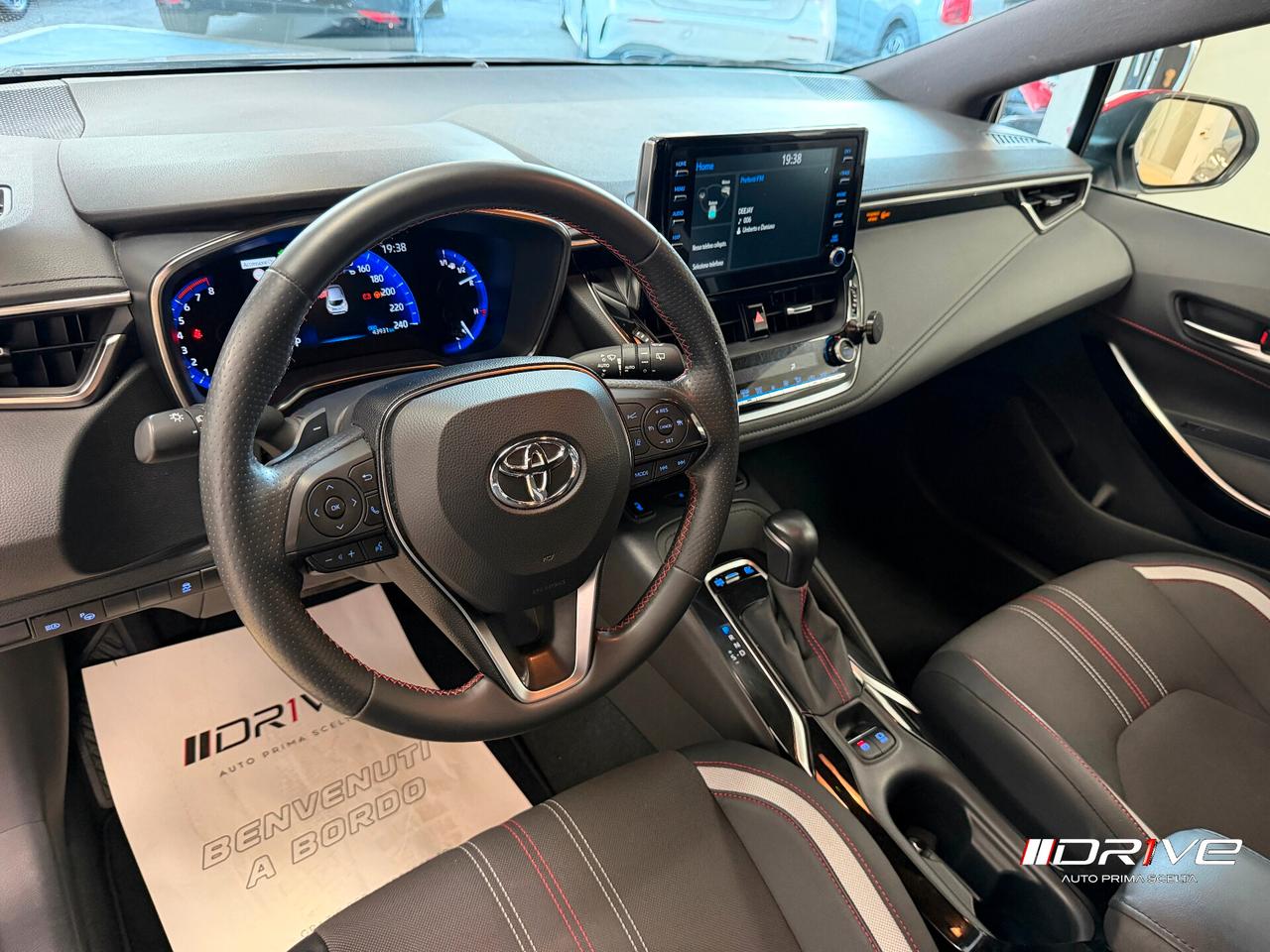 TOYOTA Corolla (2018-->) Corolla 2.0 Hybrid Lounge