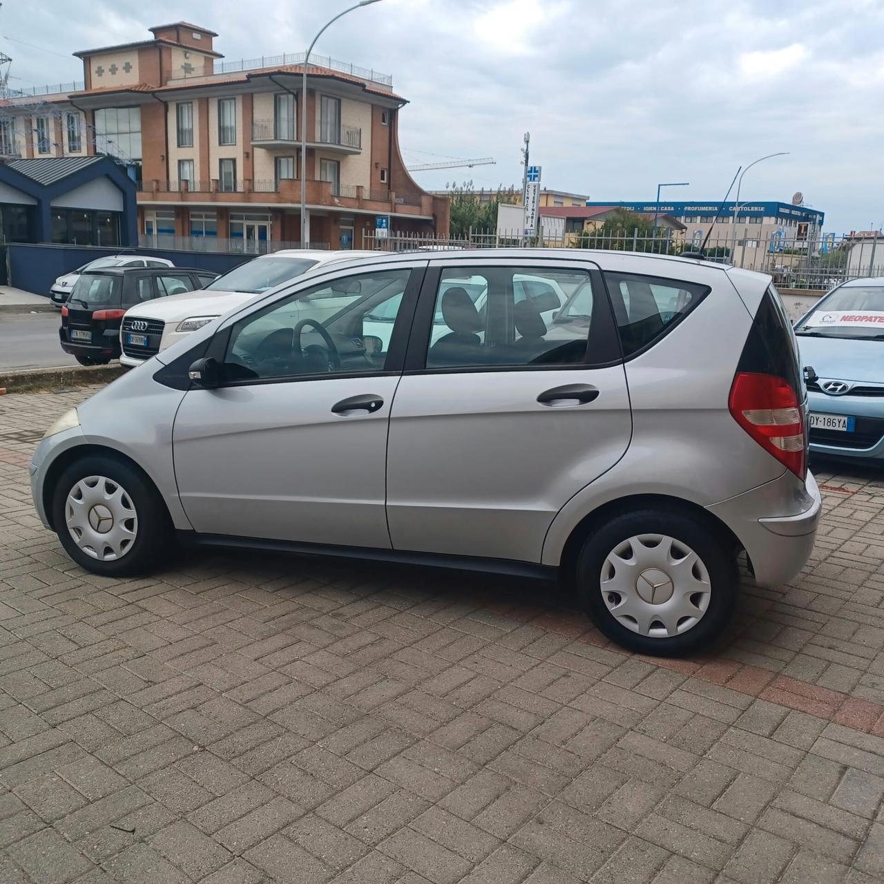 142.998KM CLASSE A 150 BUONE CONDIZIONI NEOPATENTATI