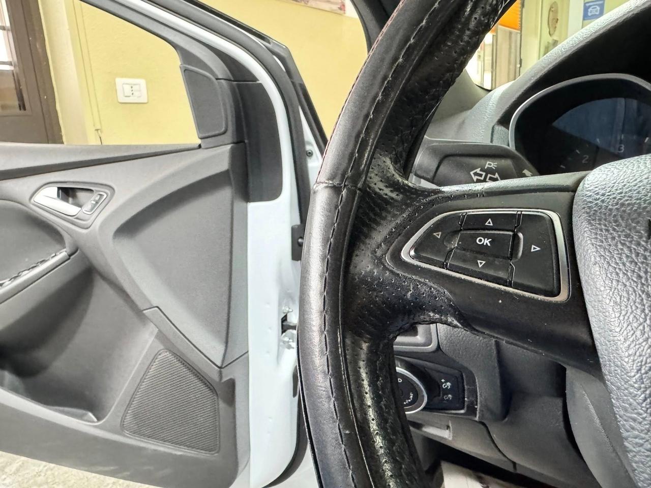Ford Focus 1.5 TDCi 120 CV Start&Stop ST Line Business