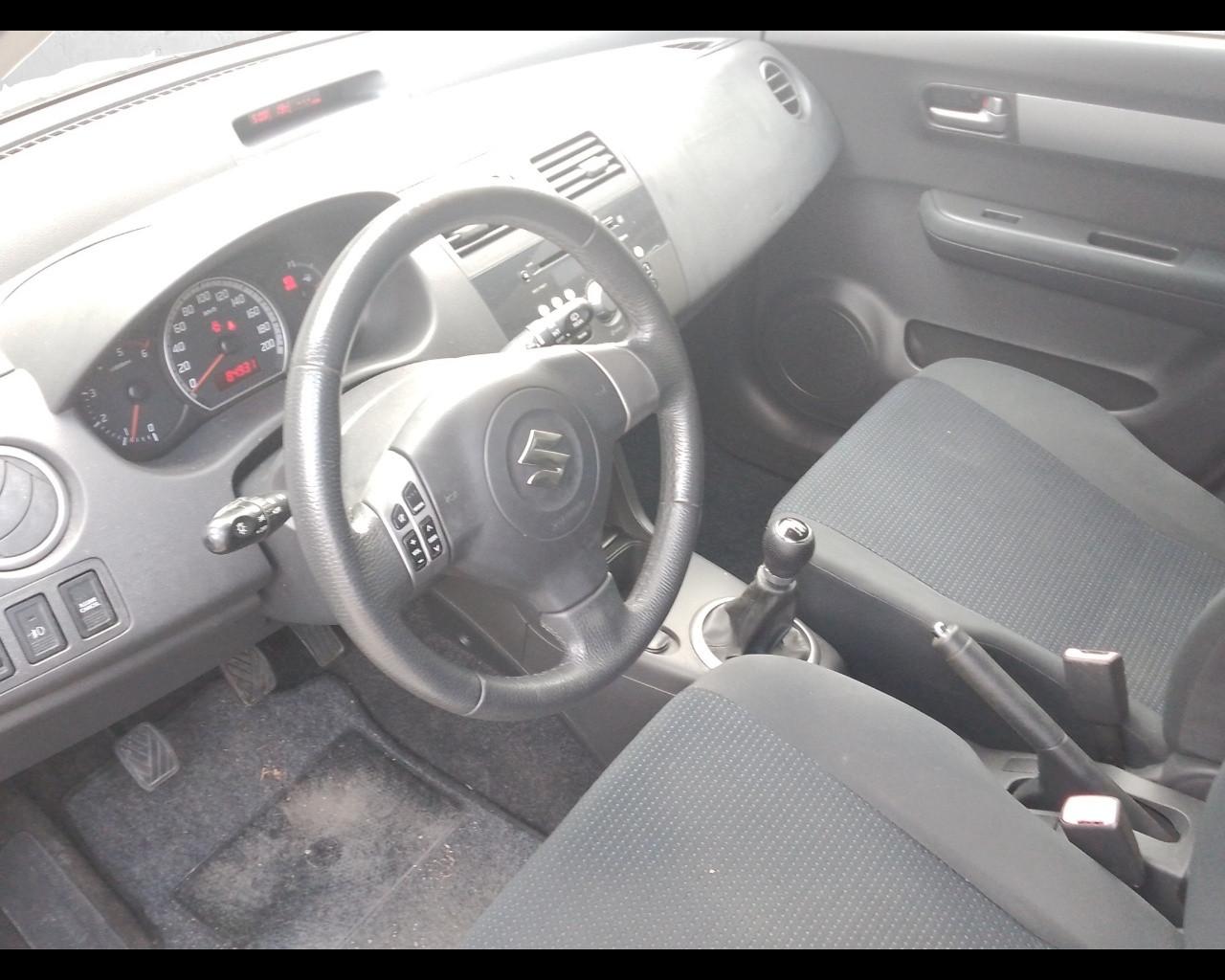 SUZUKI Swift (2005-2010) - Swift 1.3 DDiS 75CV 5p. GL