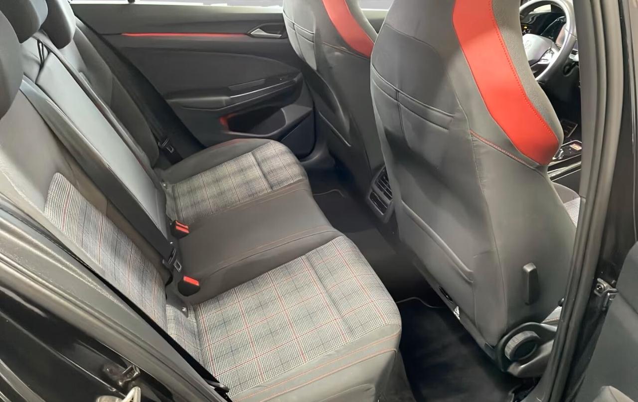 Volkswagen Golf GTI 2.0 TSI DSG