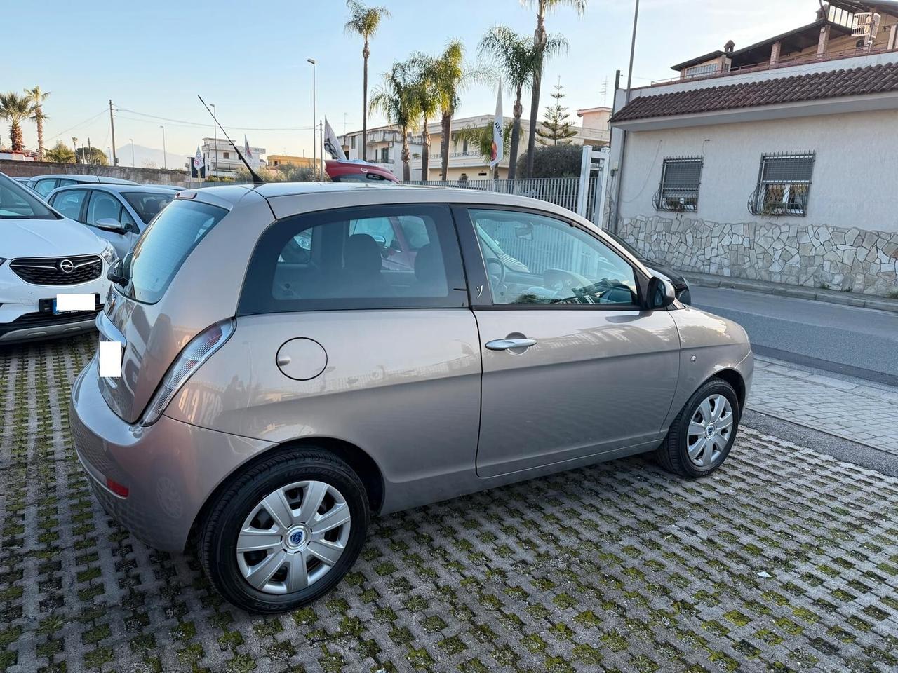 Lancia Ypsilon 1.2 Platino-10/2009
