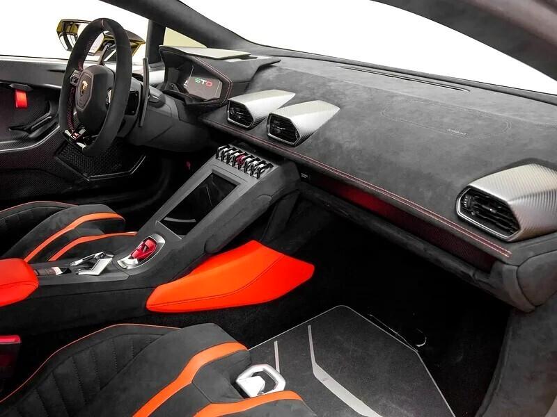 Lamborghini Huracàn STO 5.2 V10 NOLEGGIO LUNGO TERMINE - LEASING FULL INCLUSIVE