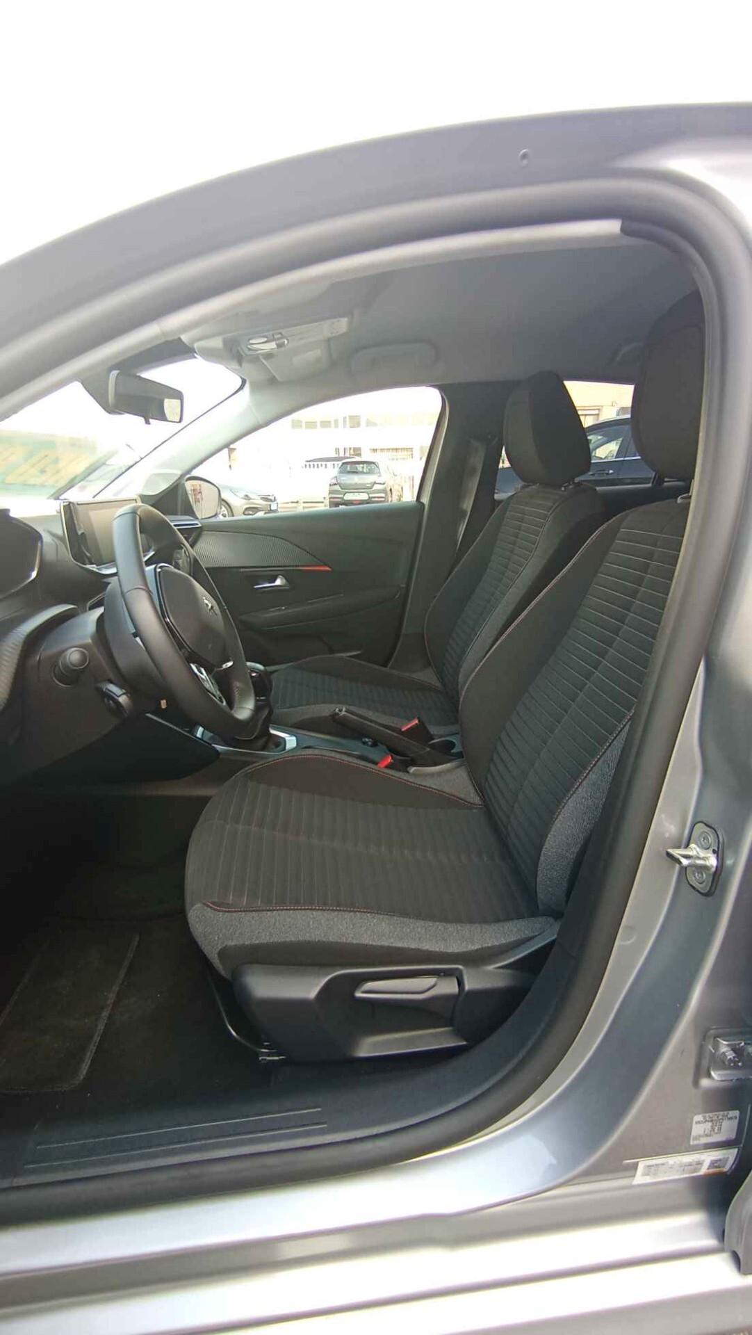 PEUGEOT 208 1.2 BZ - OK NEOPATENTATI