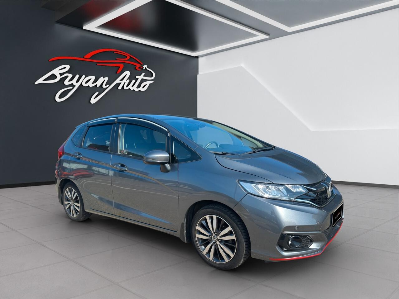 Honda Jazz 1.3 Elegance Navi ADAS