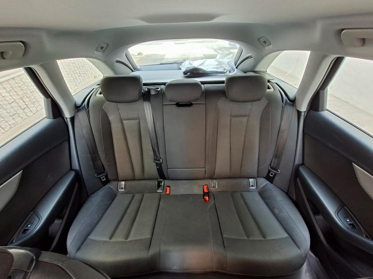 Audi A4 35 TDI/163 CV S tronic Business Advanced