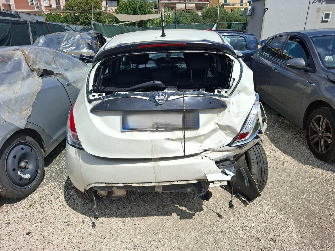 LANCIA YPSILON 1.2 16 V 5P SINISTRATA