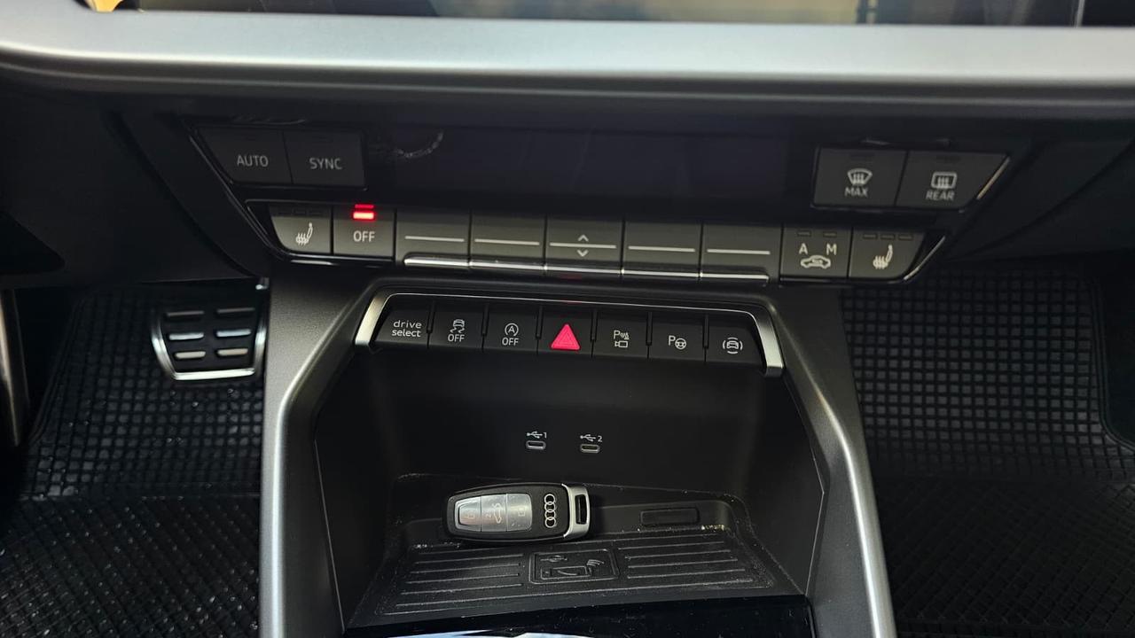 Audi Audi RS 3 Sportback 294(400) kW(CV) S tronic