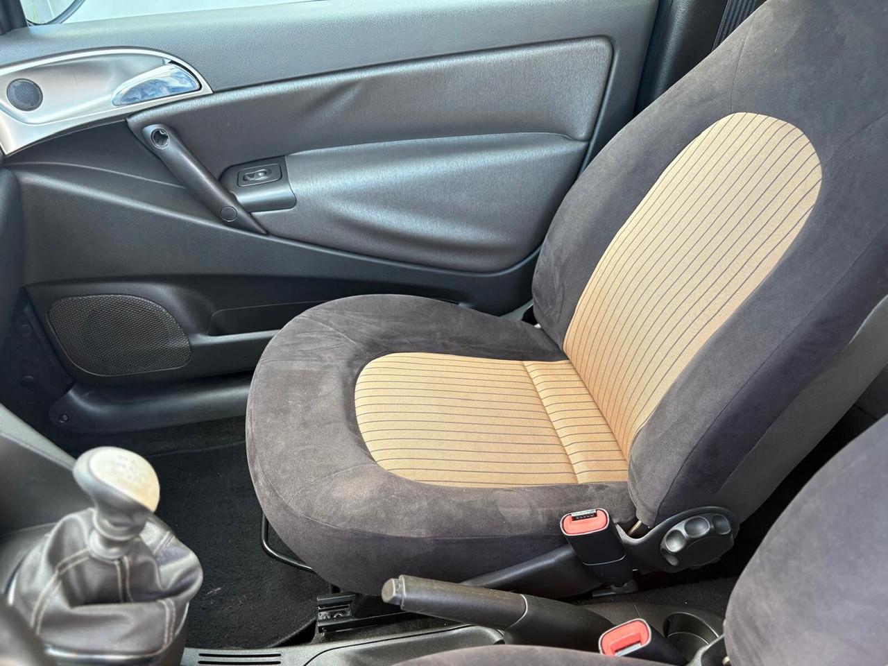 Lancia Ypsilon 1.4 Argento