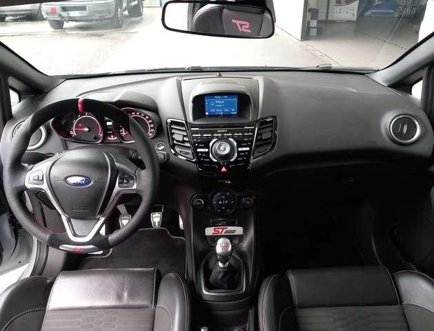 Ford Fiesta 3p 1.6 ST 200cv