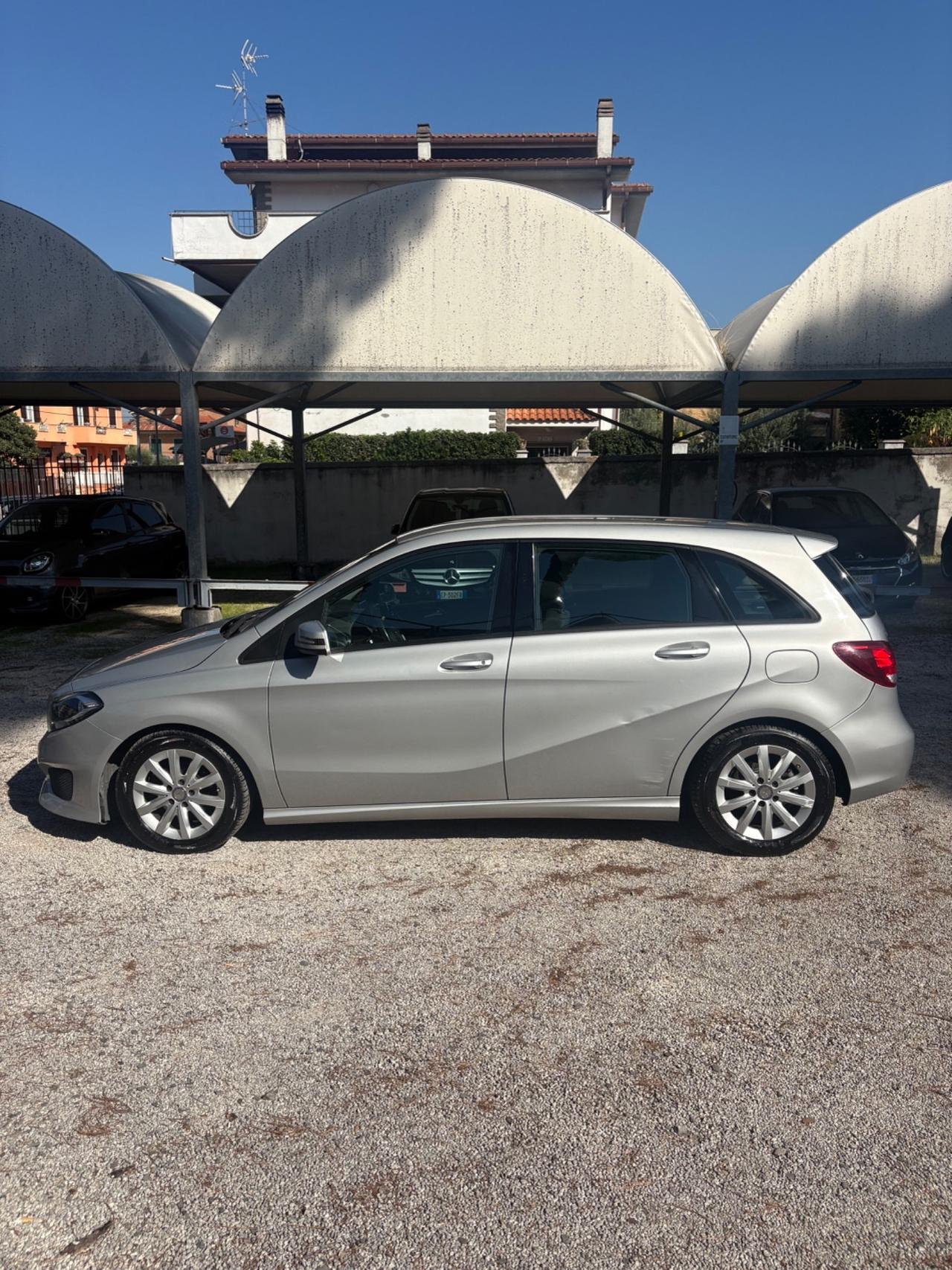 Mercedes-benz B 180 d Premium