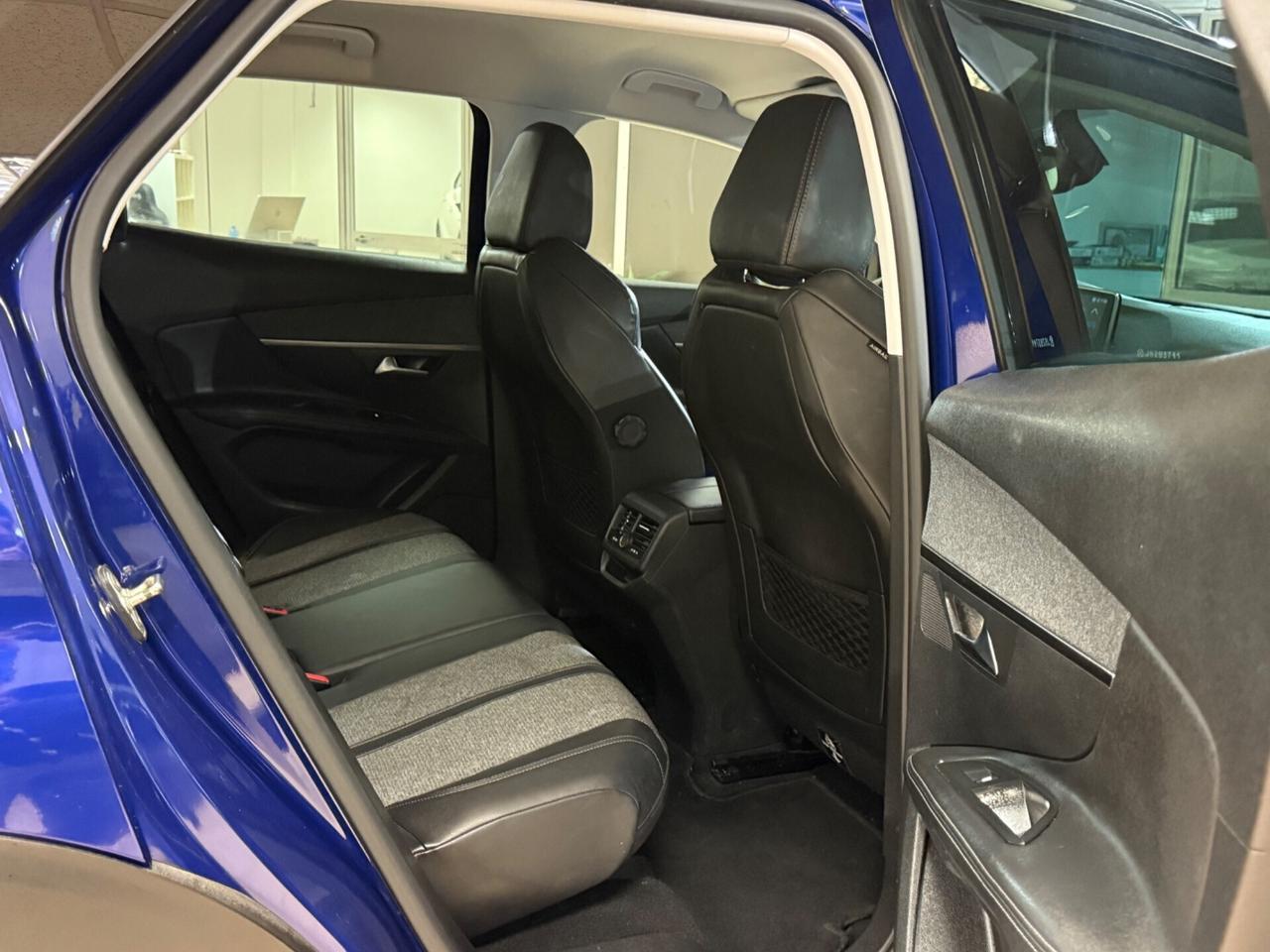 Peugeot 3008 BlueHDi 130 S&S EAT8 Allure