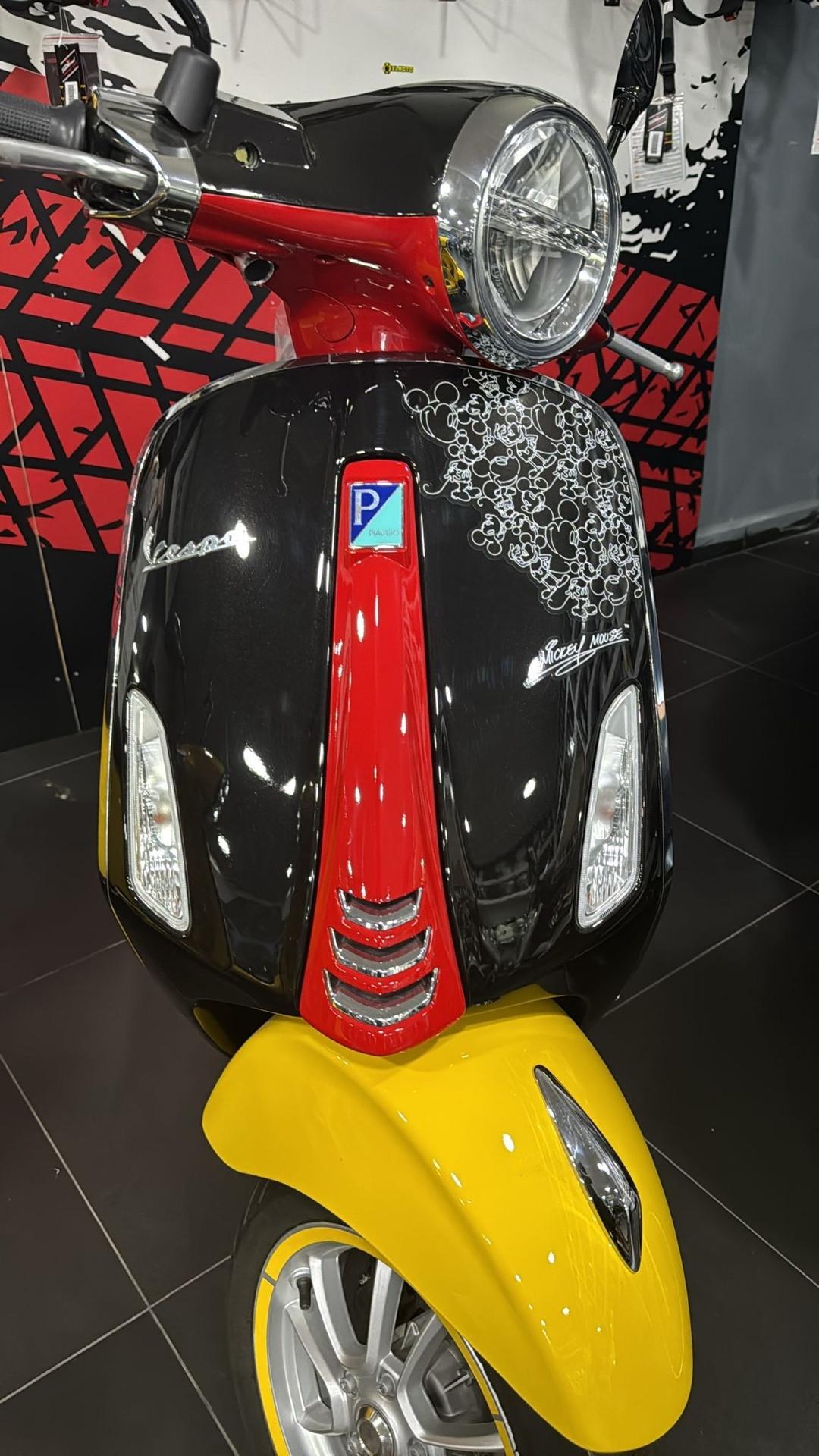 Piaggio Vespa 125 Primavera DISNEY MICKEY MOUSE 125