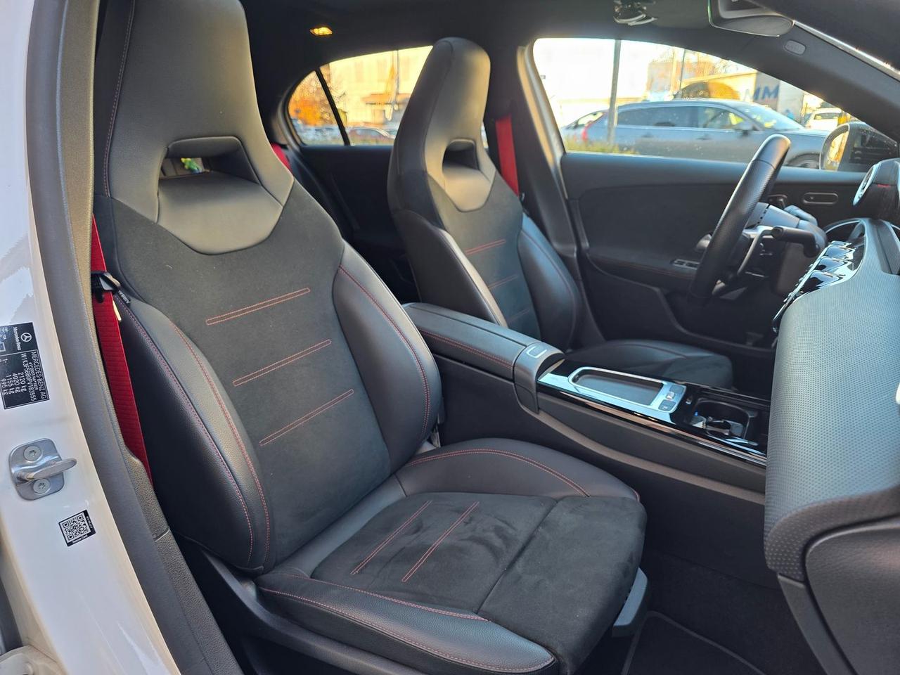 Mercedes-Benz A 35 AMG A-Class #8119