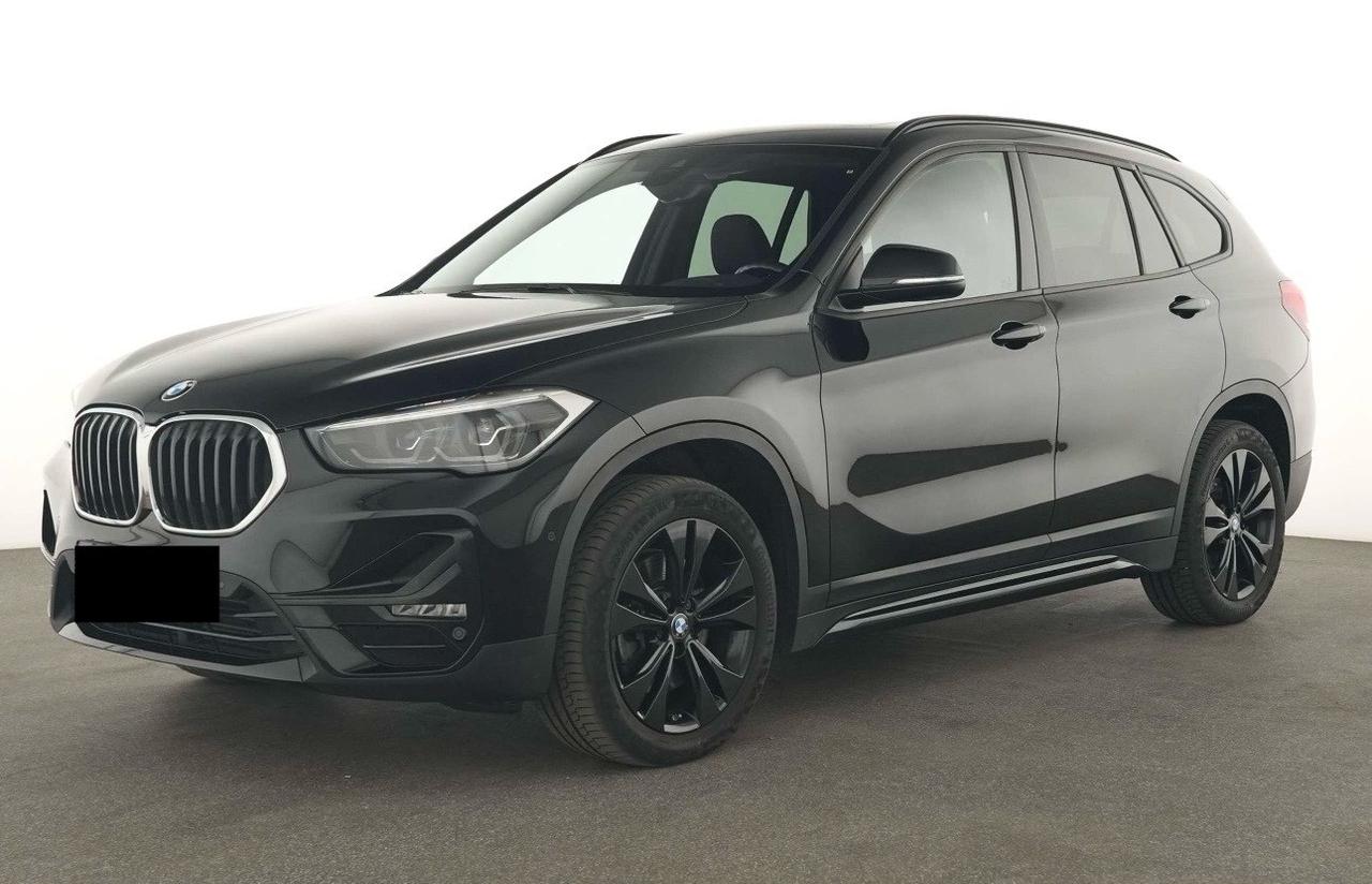 BMW X1 18d SPORT - Led Navi 18