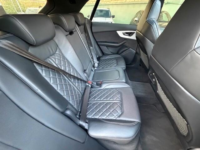 Audi Q8 55 TFSI quattro tiptronic S line edition