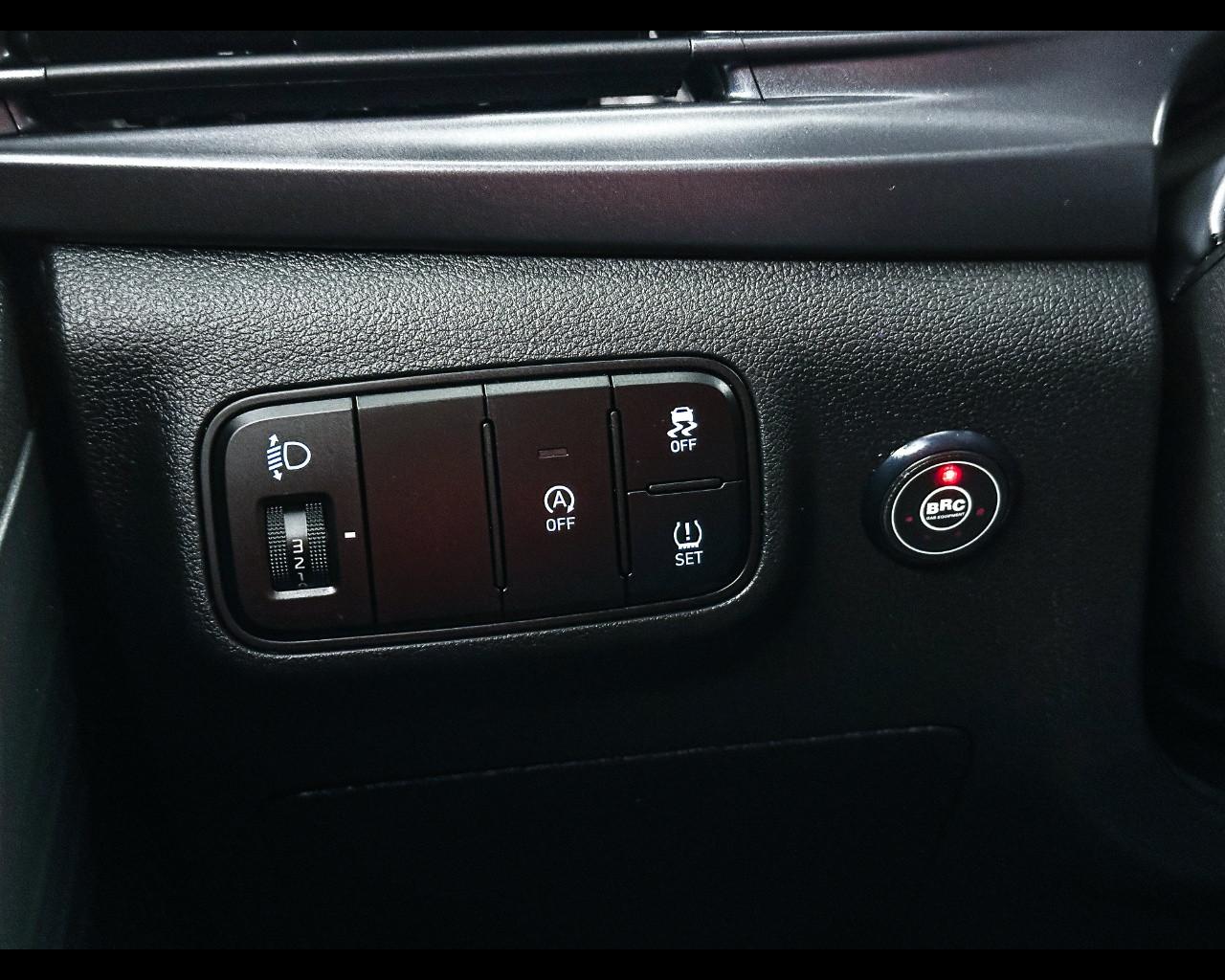 HYUNDAI i20 3ª serie - i20 1.2 MPI GPL Connectline