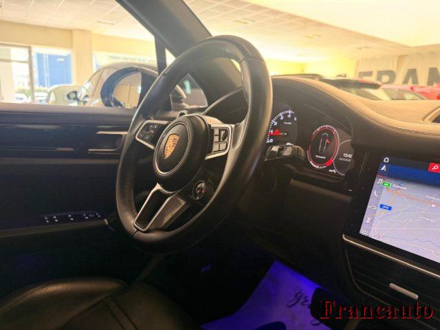 PORSCHE Cayenne 3.0 V6