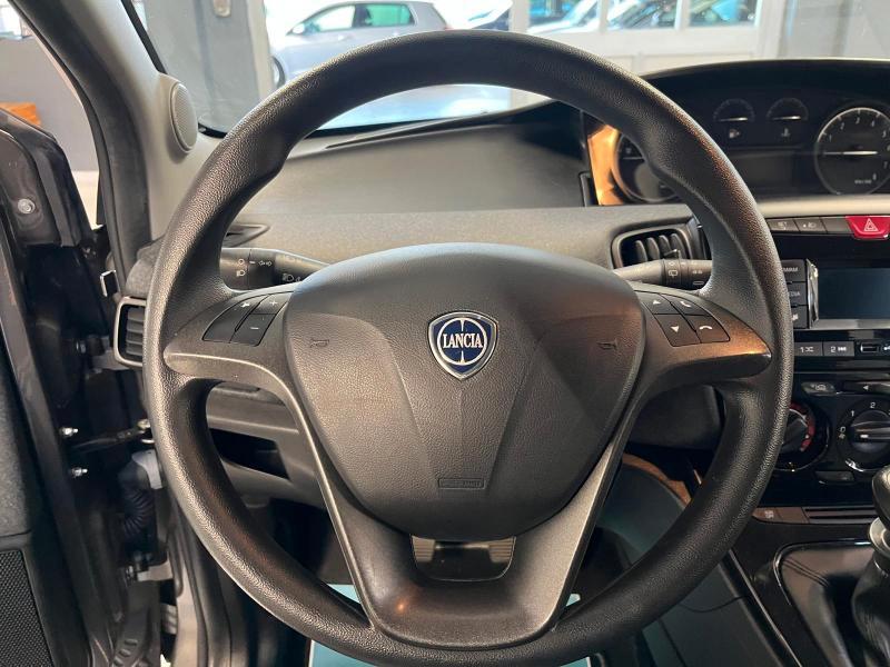 Lancia Ypsilon 1.2 GOLD KM 32000