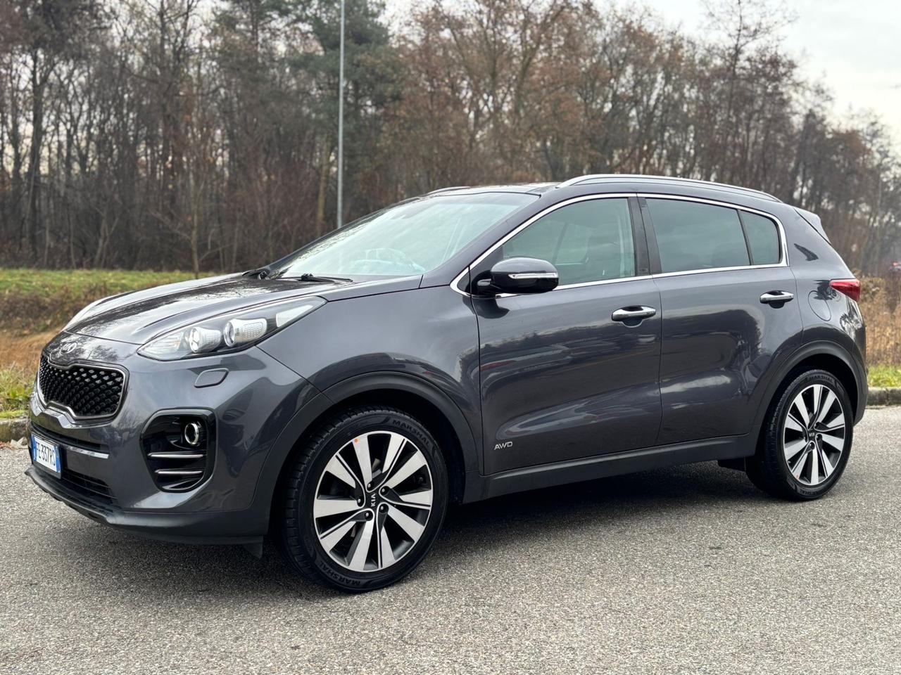 Kia Sportage 2.0 CRDI AWD Rebel*TETTO*PELLE*AUTO*4x4