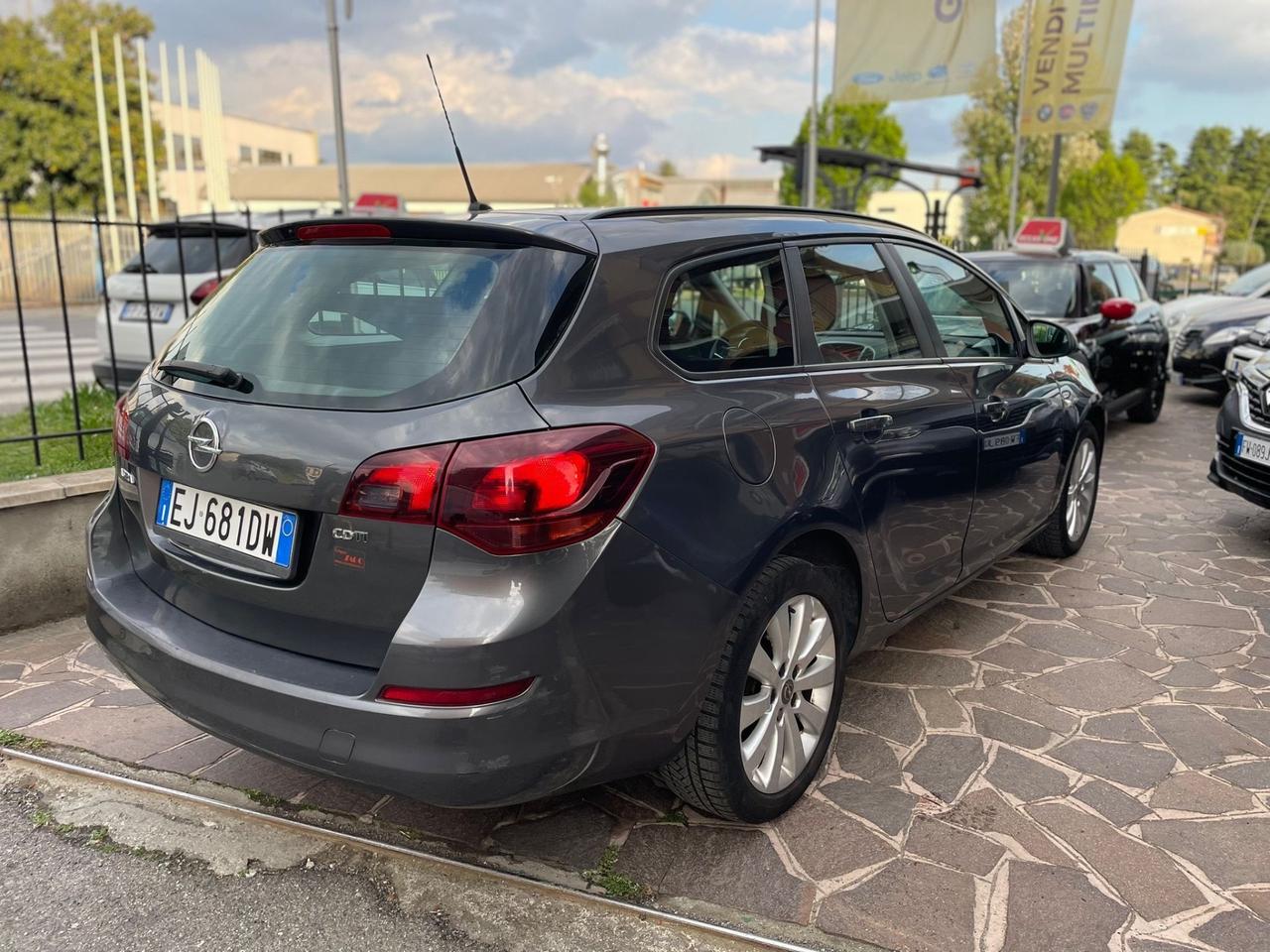 Opel Astra 1.7 CDTI 125CV Sports Tourer Cosmo