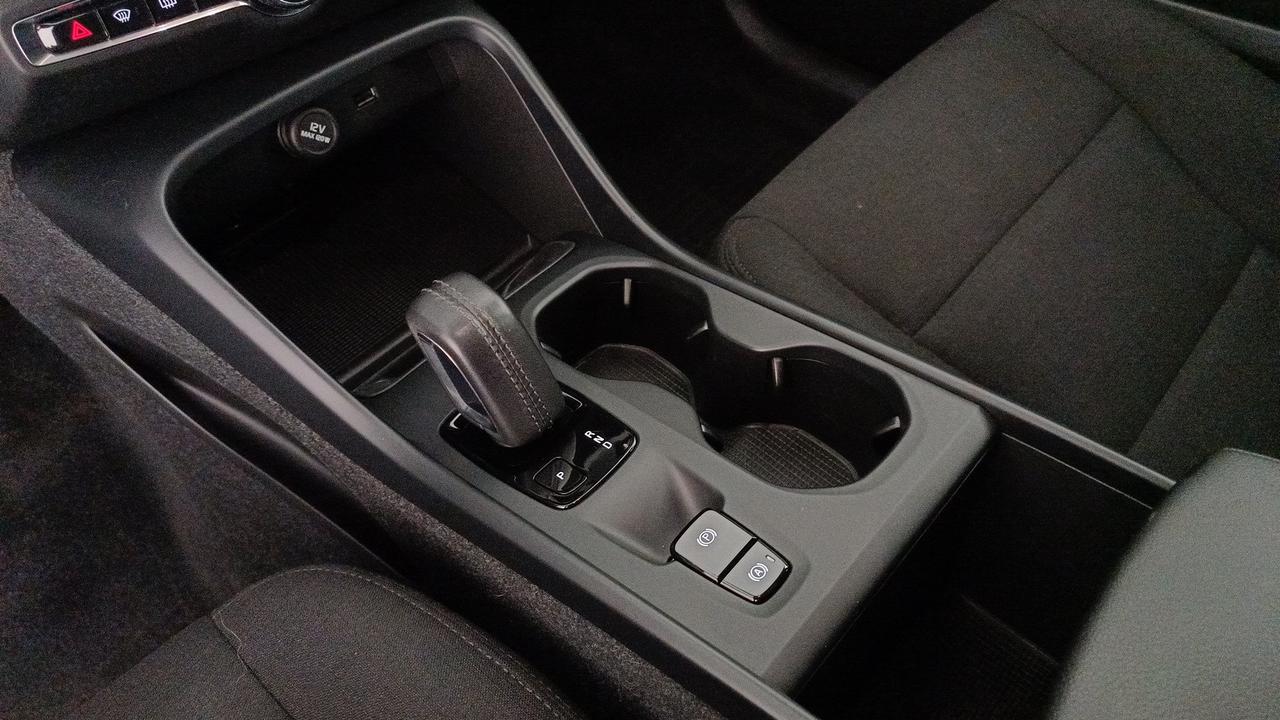 VOLVO XC40 1.5 t2 Momentum auto my21