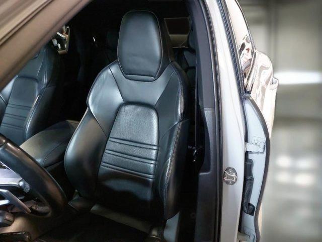 PORSCHE Cayenne 3.0 V6