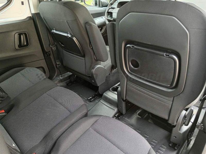 FIAT Doblò Doblò Serie 3 Crew Cab 1.5 Bluehdi 130cv At8