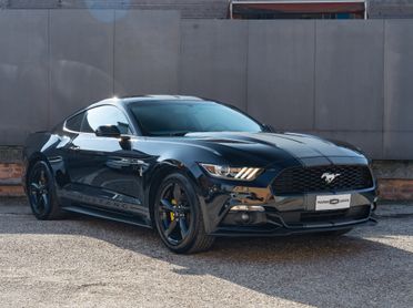 Ford Mustang 3.7 - V6 FASTBACK