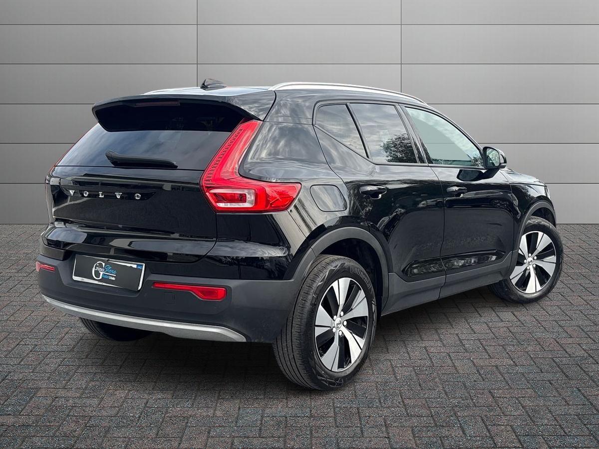 VOLVO XC40 1.5 t2 Momentum auto my21