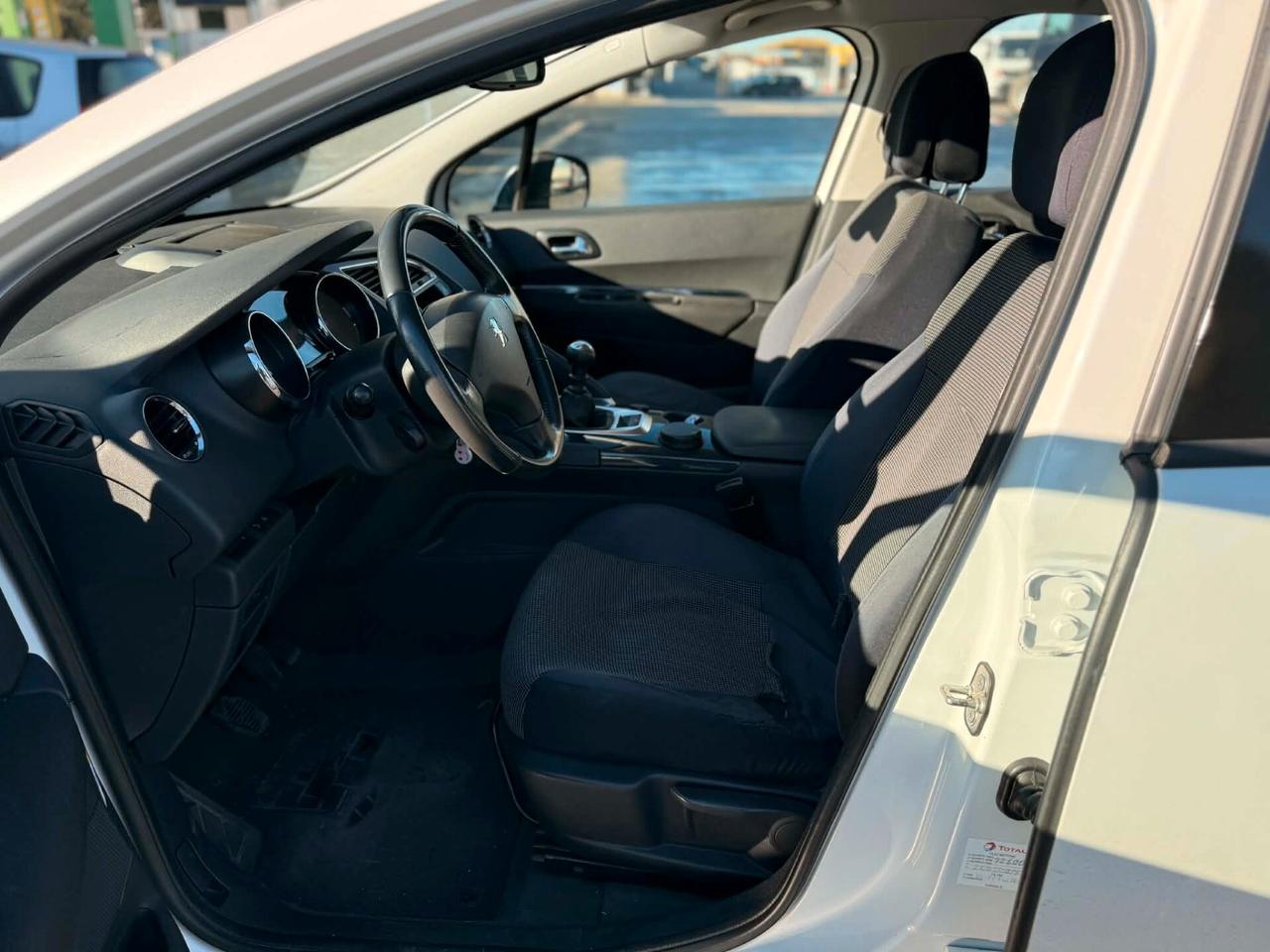 Peugeot 3008 1.6 HDi 112CV Tecno