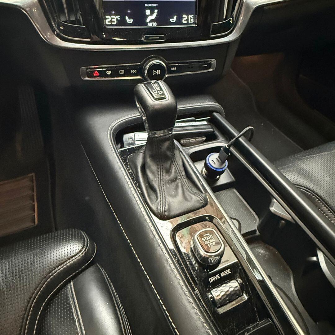 Volvo V90 D4 AWD Geartronic Inscription