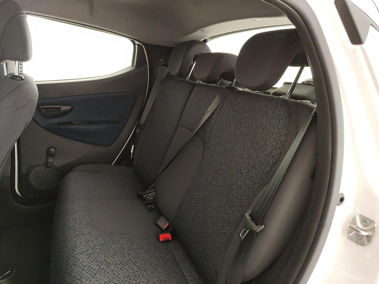 Lancia Ypsilon 1.0 FireFly 5 porte S&S Hybrid Oro