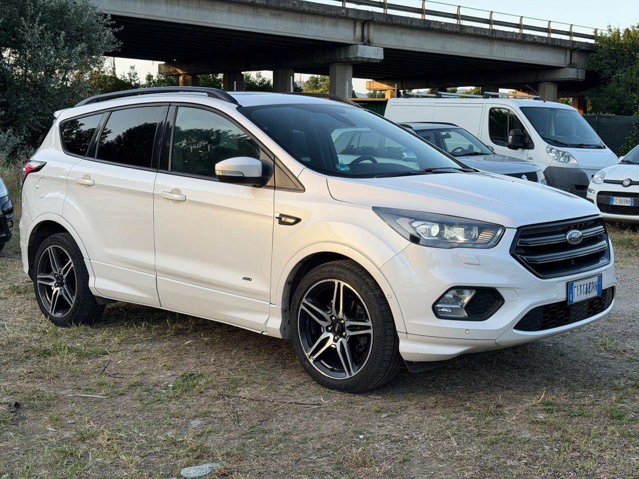 Ford Kuga 2.0 TDCI 180 CV S&S 4WD Powershift ST-Line 2017