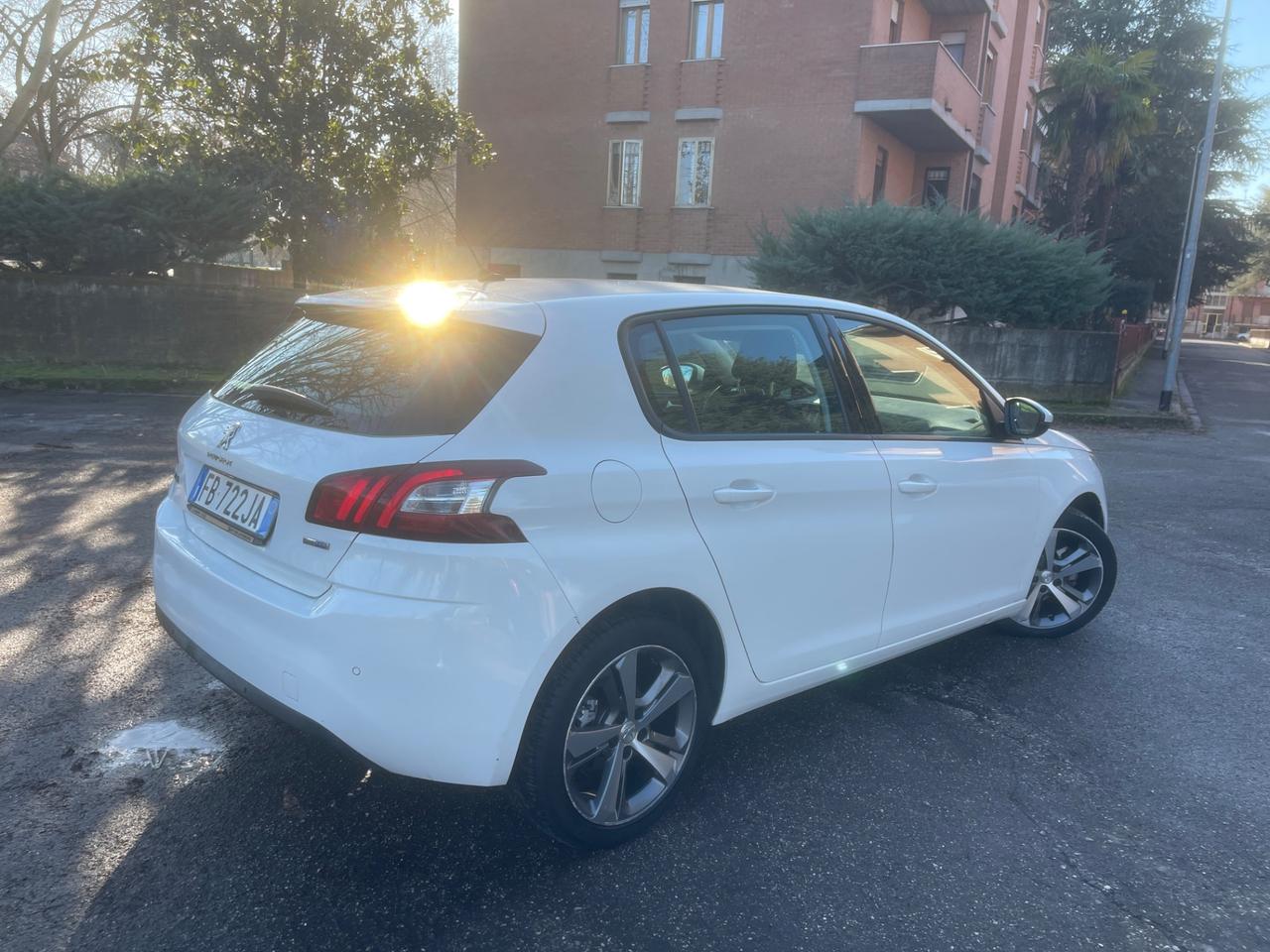 Peugeot 308 BlueHDi 120 S&S EAT6 GT Line