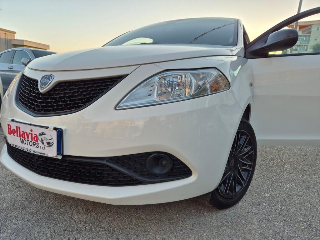 Lancia Ypsilon 1.2 69CV GPL Ecochic Gold