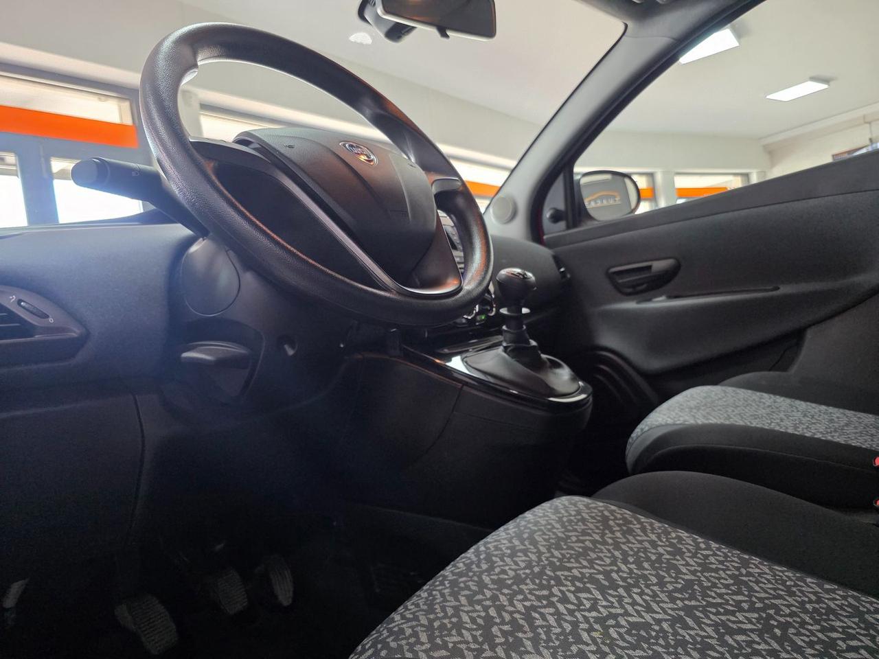 Lancia Ypsilon Silver 1.0 HYBRID #11884